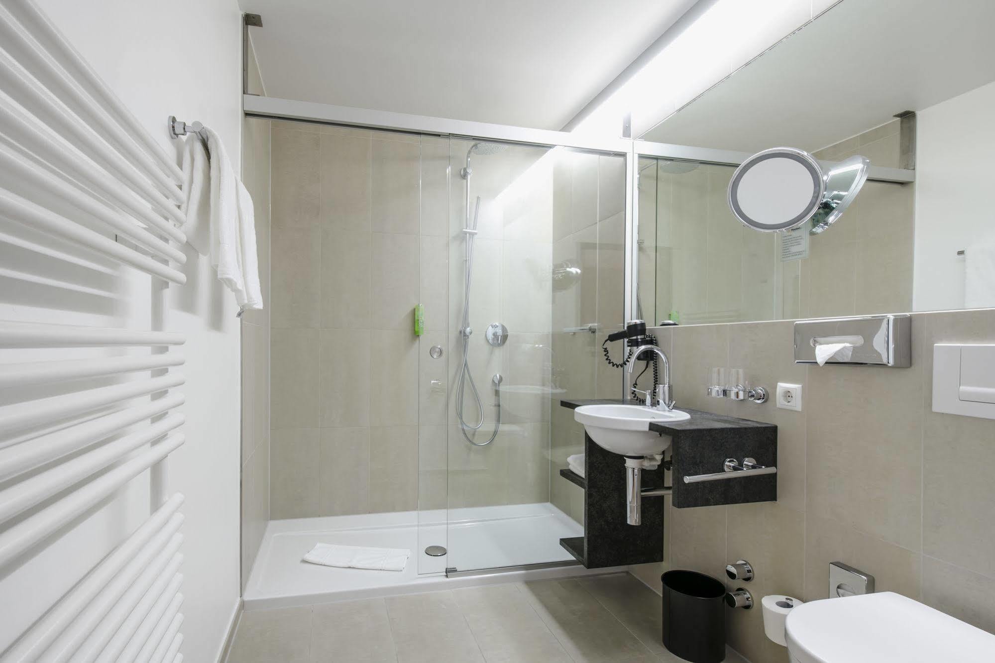 Hotel Montfort - 4*